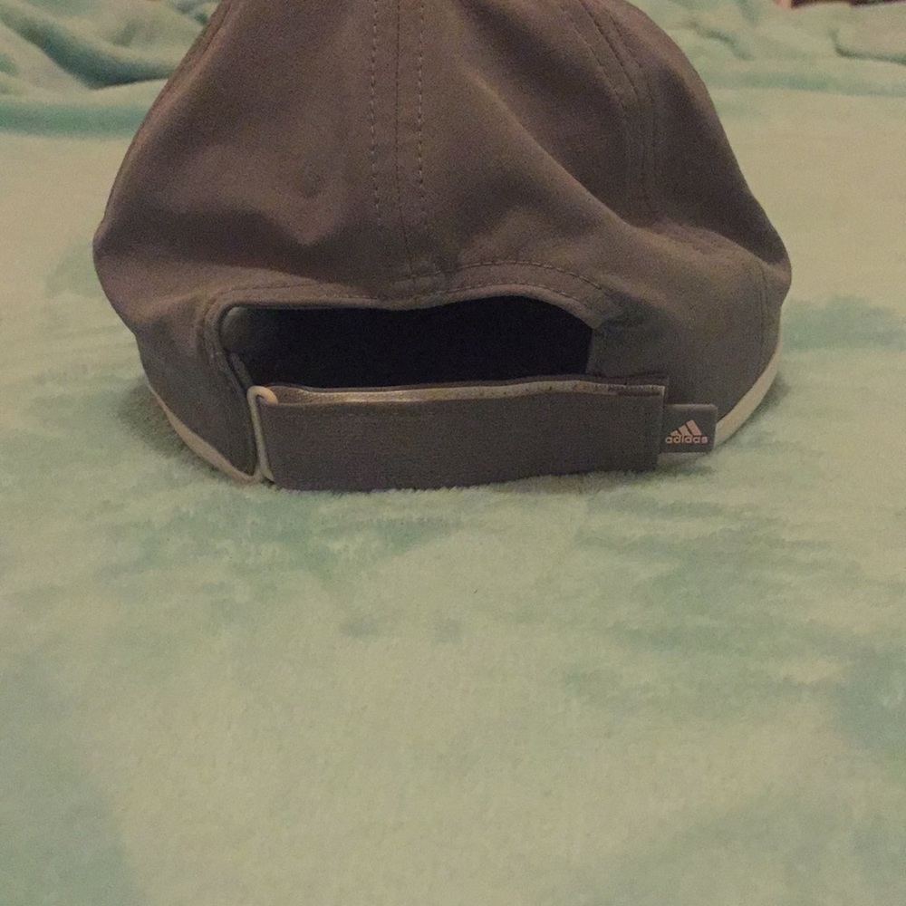 Adidas hat - Picture 2 of 3